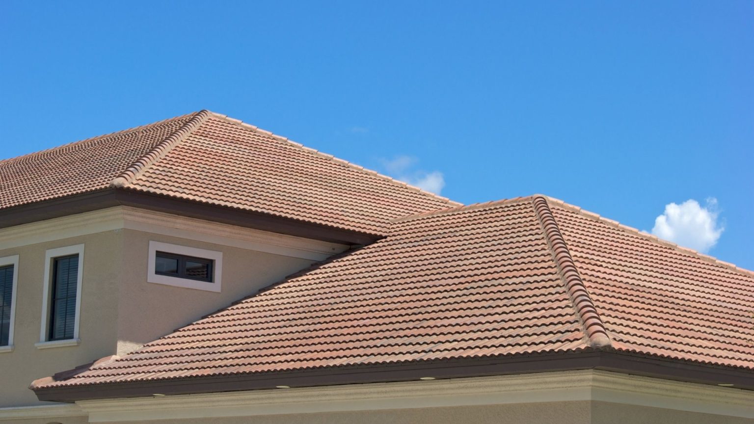 Tile vs. Metal Roof vs. Composite ShinglesClassic Roofing