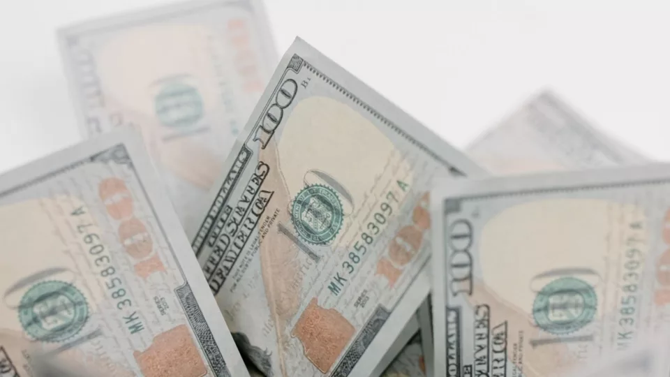 How to Avoid Florida Roofing Scams