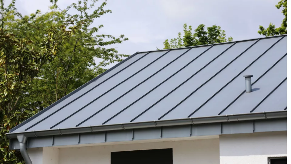standing seam metal roofing in Florida