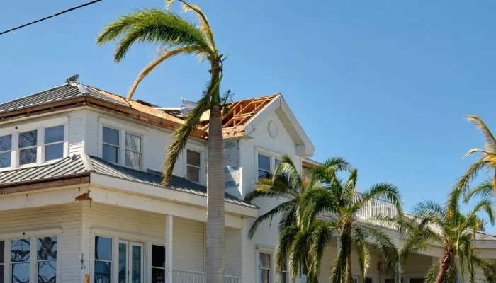 how to get insurance to pay for roof replacement in Florida